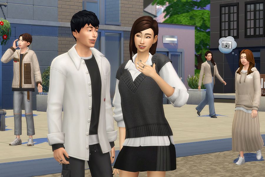 The Sims 4  – PlayStation 4 Life Simulation Game EA Games